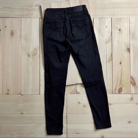 Levi’s 811 Curvy Skinny Jean In Black Discontinued - Picture 6 of 16